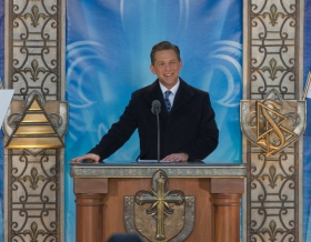 David Miscavige, styrelseordförande för Religious Technology Center och Scientologi-religionens kyrklige ledare, invigde den nya Scientologi-kyrkan i Québec/Eglise de Scientologie de Québec. 